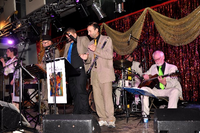min 2008 11 08 fous swing 094